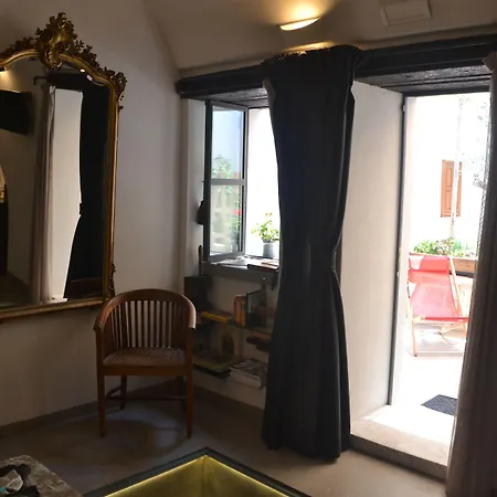 Otel Kokkini Porta Rossa