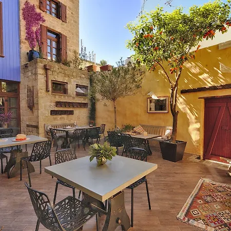 Otel Kokkini Porta Rossa