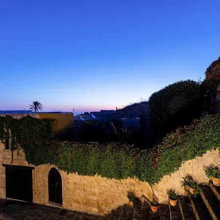 كوكيني بورتا روسا فندق Rhodes City