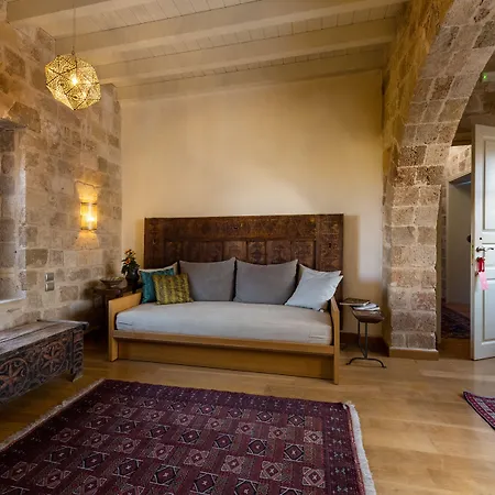 Kókkini Porta Rossa Hotelli 5*