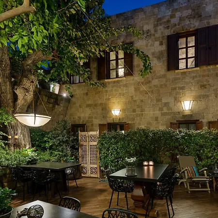 Hotelli Kókkini Porta Rossa 5*