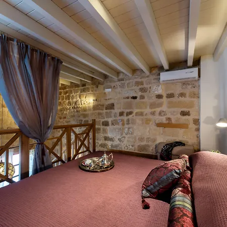 Kokkini Porta Rossa Rhodes City